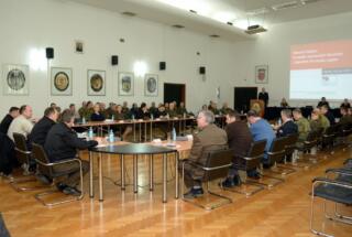 Prezentacija: STAVOVI KADETA – Hrvatski nacionalni identitet i identitet HV