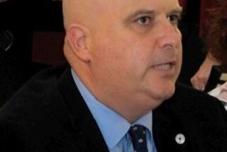 Dr. sc. Viniciju B. Lupisu plaketa Općine Lumbarda za izuzetno vrijedan doprinos razvoju kulture