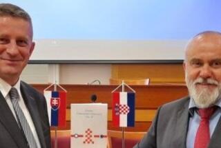 Ravnatelj Instituta prof. dr. sc. Željko Holjevac na Sveučilištu u Trnavi, 15.-18. 6. 2022.