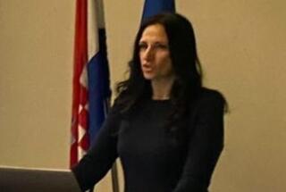 Dr. sc. Renata Glavak Tkalić na godišnjem sastanku radnih skupina Nacionalnog informacijskog sustava za droge, 9. 12. 2022.