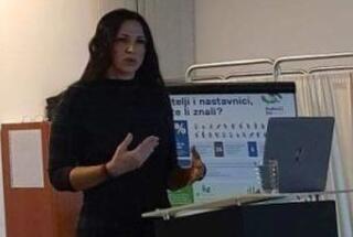 Dr. sc. Renata Glavak Tkalić na 10. brodskom simpoziju o alkoholizmu, kockanju i modernim ovisnostima, 24.-25. 11. 2022.