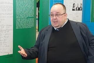 Dr. sc. Danijel Vojak u posjetu OŠ Mate Lovraka u povodu Svjetskog dana Roma; Kutina, 7. 4. 2025.