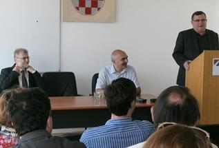 Knjiga SVJETSKI RAT I HRVATI predstavljena u Područnom centru Osijek